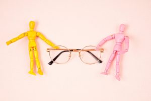 Errores-mas-comunes-al-limpiar-tus-gafas